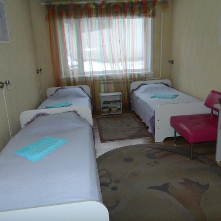 Mini Hotel Galant On Deputatskaya 5 Bratsk Ngoại thất bức ảnh